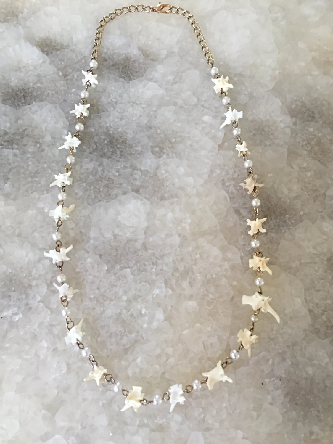 Vertebrae and Pearl Strand Choker Necklace