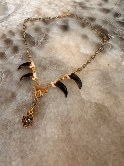 Royal Claw Necklace