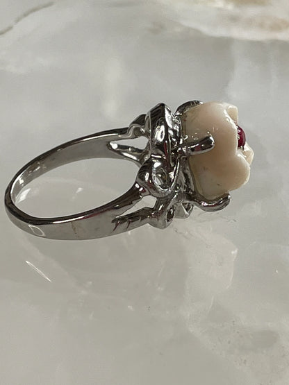Red Cavity Molar Ring
