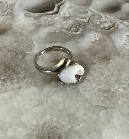 Crystal Cavity Tooth Ring