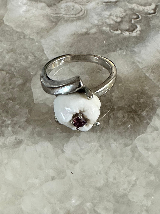 Crystal Cavity Tooth Ring